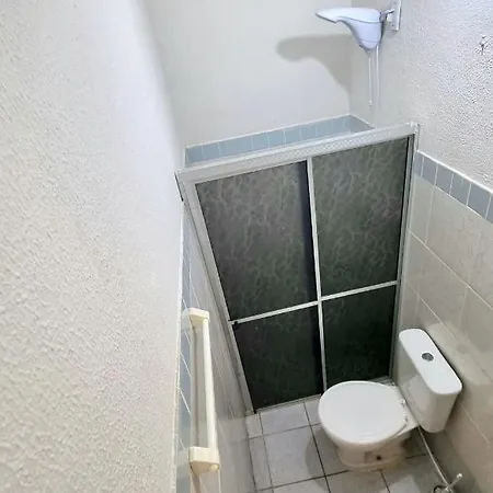 Apartamento Com Piscina E Ar Condicionado